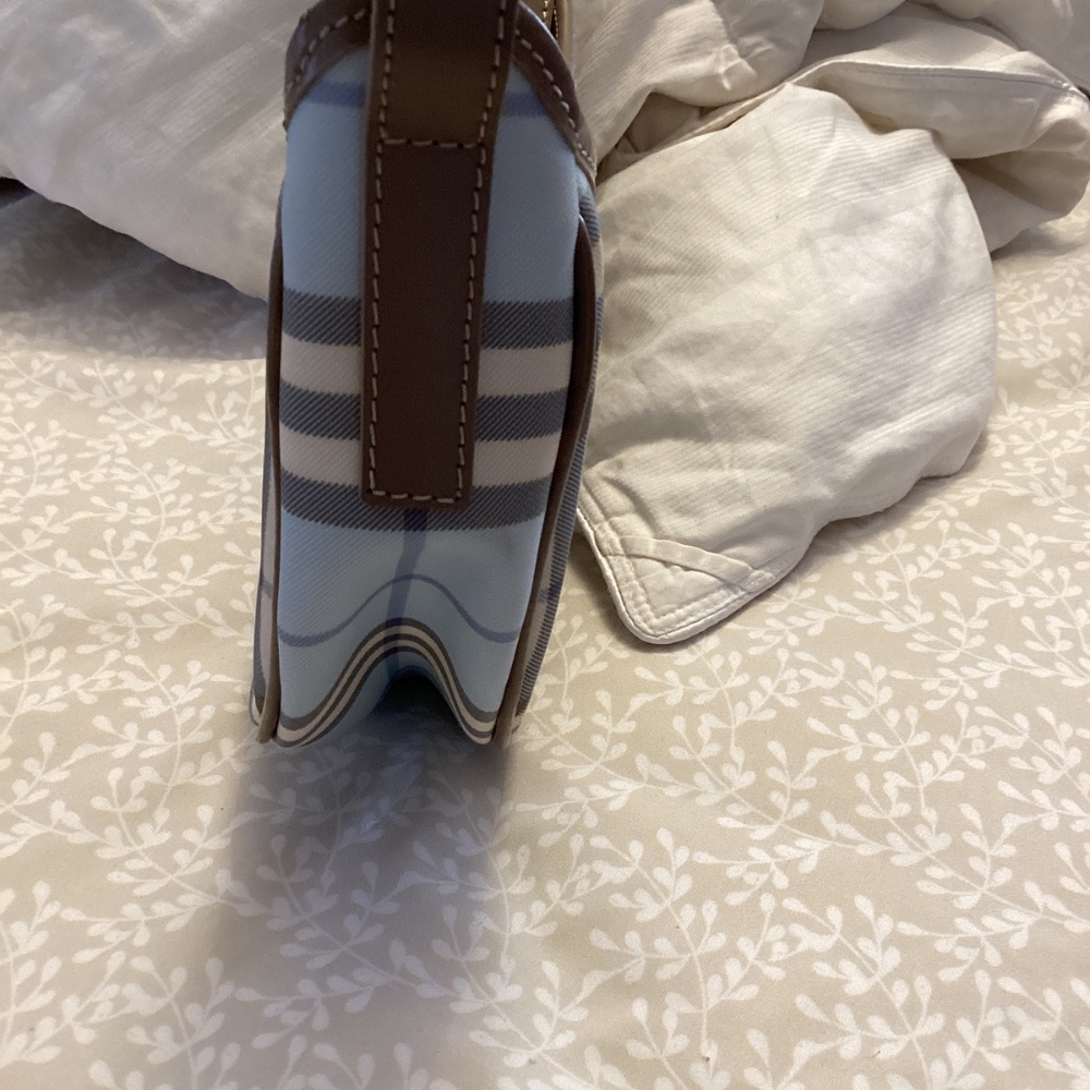 Burberry bag - Picture 2 of 2